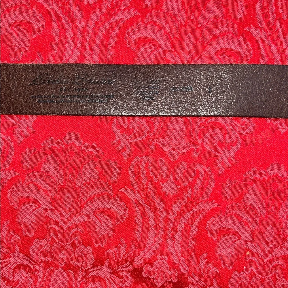 Eddie Bauer Men’s Brown Genuine Leather Belt Size 30 Brass Buckle Casual